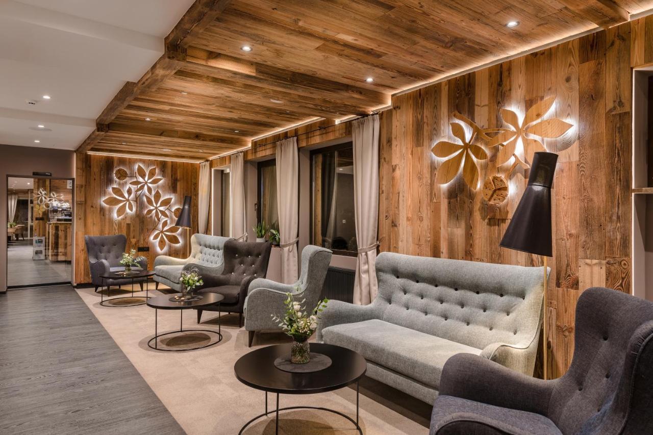 Mondi Hotel Tscherms מראה חיצוני תמונה