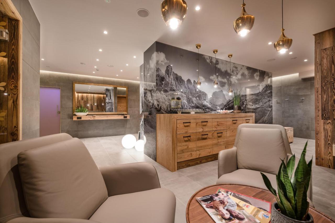 Mondi Hotel Tscherms מראה חיצוני תמונה