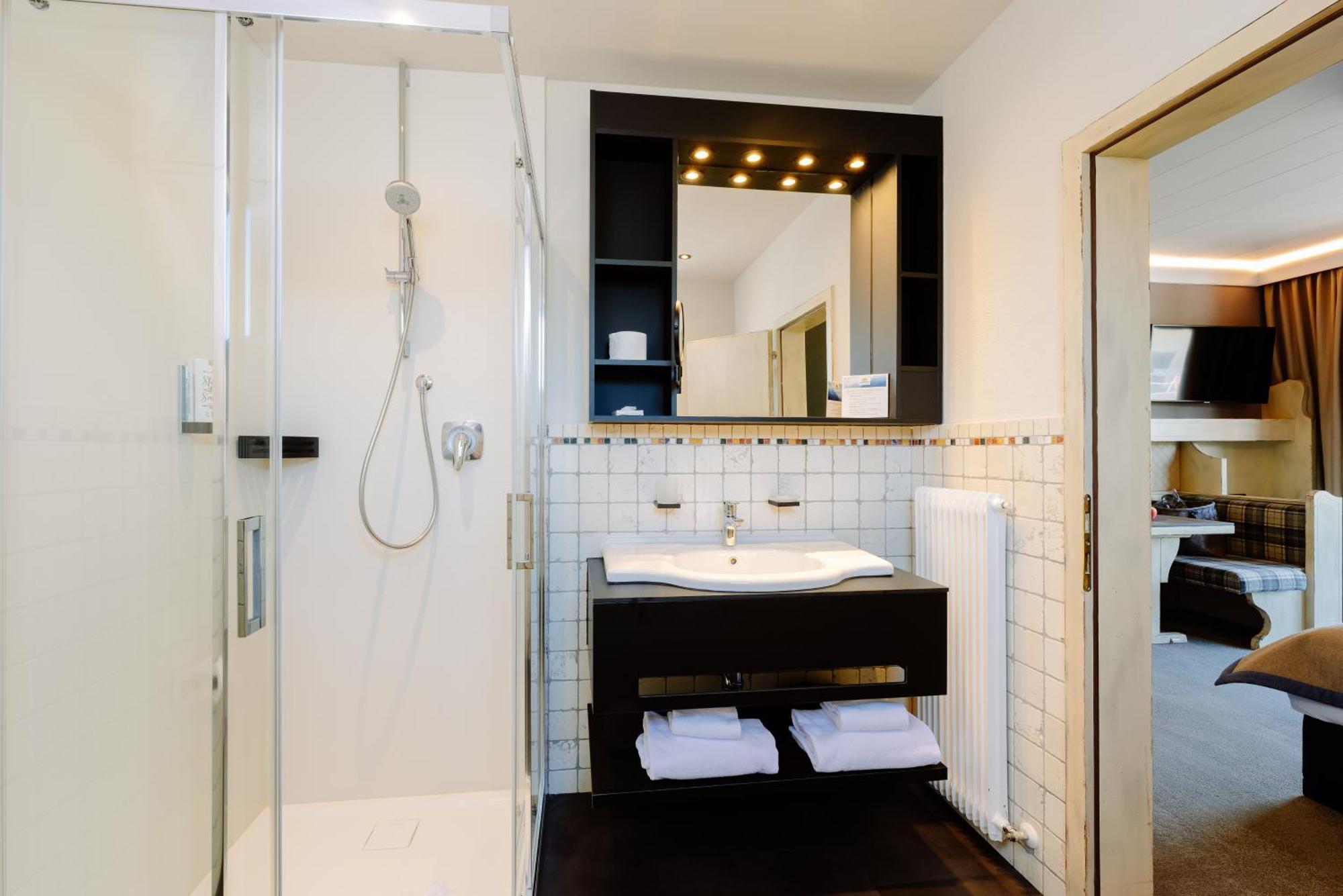Mondi Hotel Tscherms מראה חיצוני תמונה