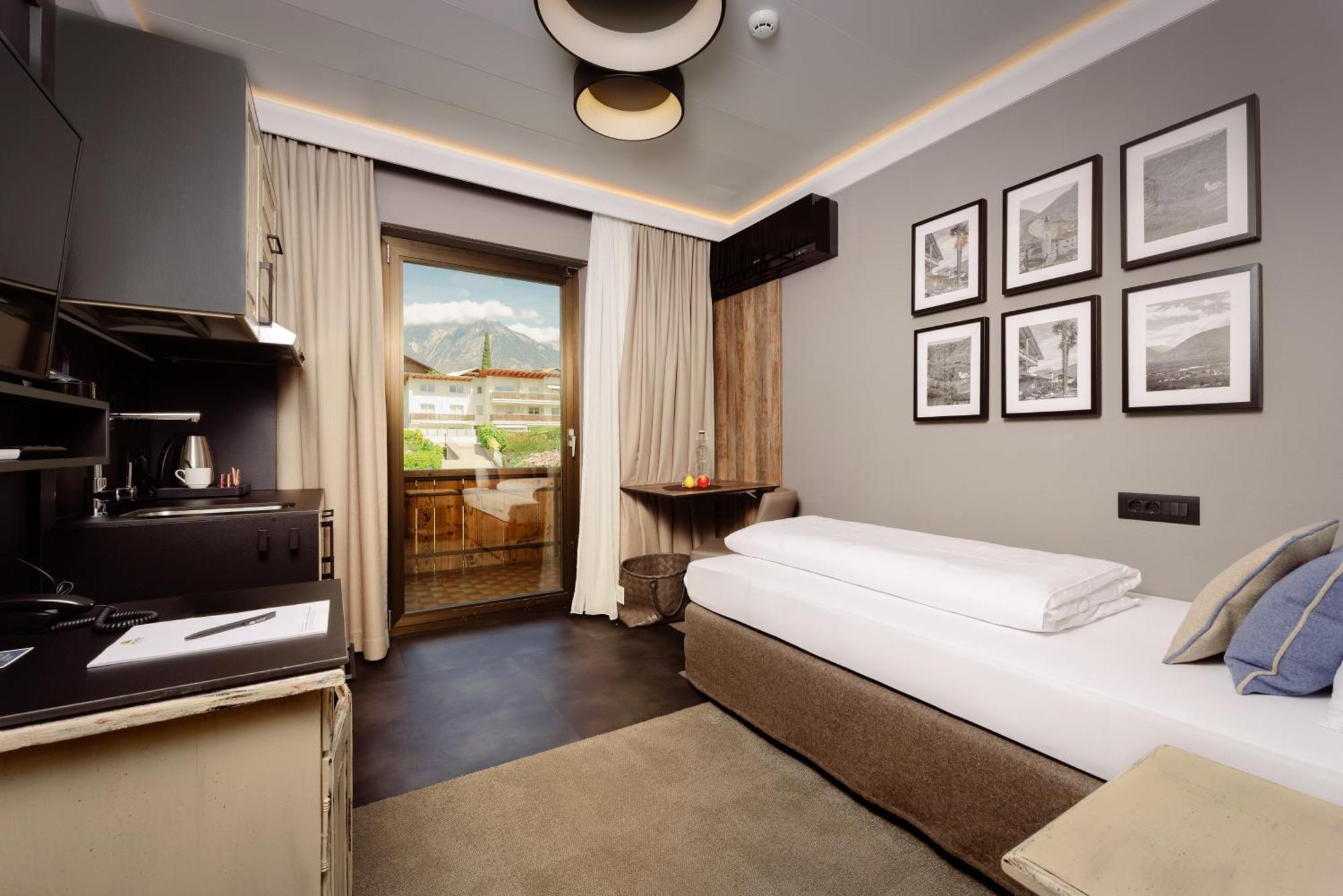 Mondi Hotel Tscherms מראה חיצוני תמונה